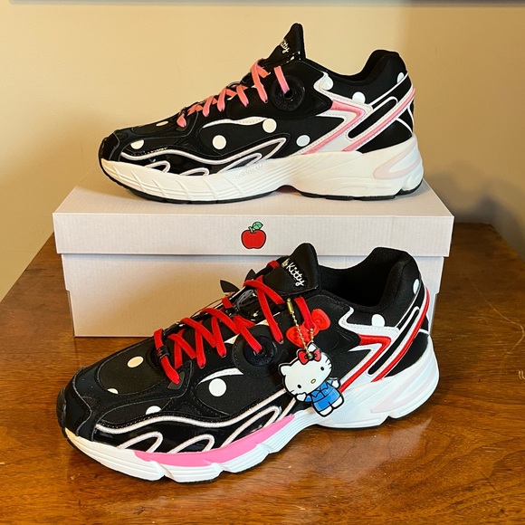 ADIDAS x HELLO KITTY Astir Shoes - Picture 12 of 12